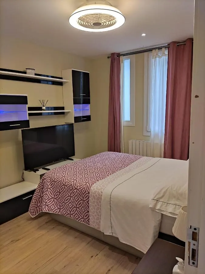 57 Habitacion Central En Bilbao Con Wifi 0*,  Espagne